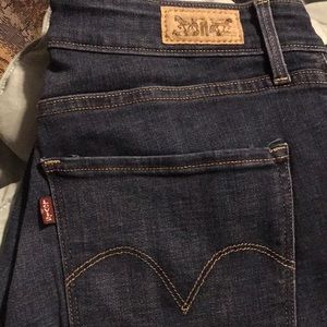 Women’s Levi’s jeans 14 Mid Rise Skinny